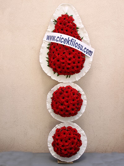 3 Göbekli Kırmızı Çelenk