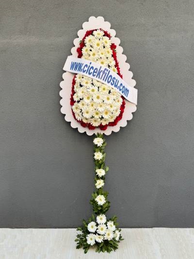 Kırmızı Beyaz Gerbera Ayaklı Sepet