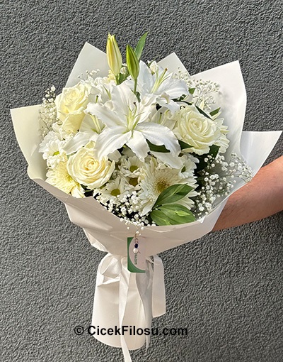 Beyaz Kır Çiçeği Buketi