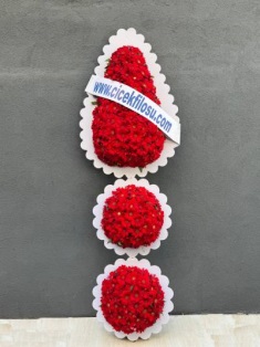 3 Göbekli Kırmızı Çelenk